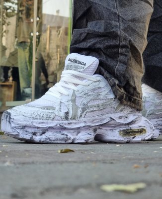 بالانسیاگا کاستوم رنگ سفید1177